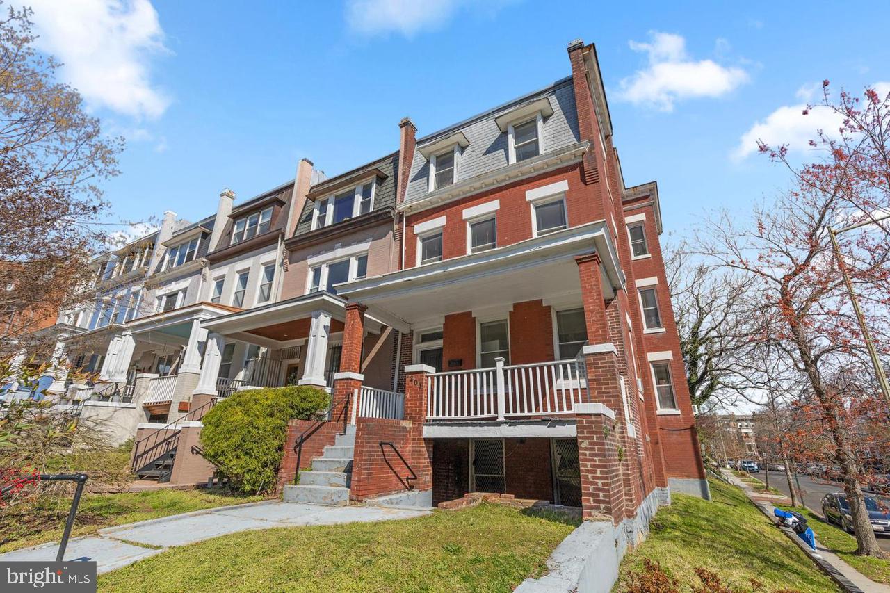 1201 CLIFTON ST NW, WASHINGTON, District Of Columbia 20009, 6 Bedrooms Bedrooms, ,4 BathroomsBathrooms,Residential,For sale,1201 CLIFTON ST NW,DCDC2192556 MLS # DCDC2192556