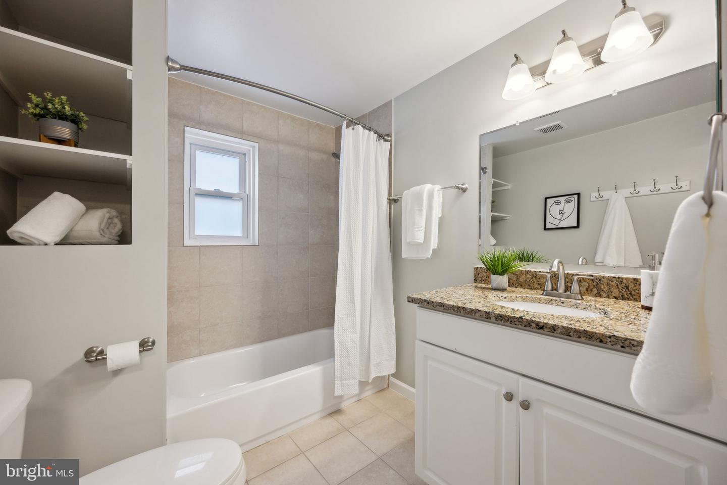 1280 RAUM ST NE #4, WASHINGTON, District Of Columbia 20002, 2 Bedrooms Bedrooms, ,1 BathroomBathrooms,Residential,For sale,1280 RAUM ST NE #4,DCDC2192602 MLS # DCDC2192602
