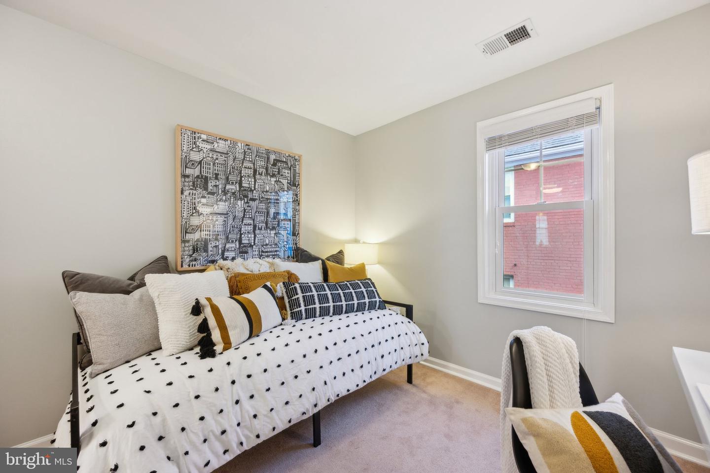 1280 RAUM ST NE #4, WASHINGTON, District Of Columbia 20002, 2 Bedrooms Bedrooms, ,1 BathroomBathrooms,Residential,For sale,1280 RAUM ST NE #4,DCDC2192602 MLS # DCDC2192602