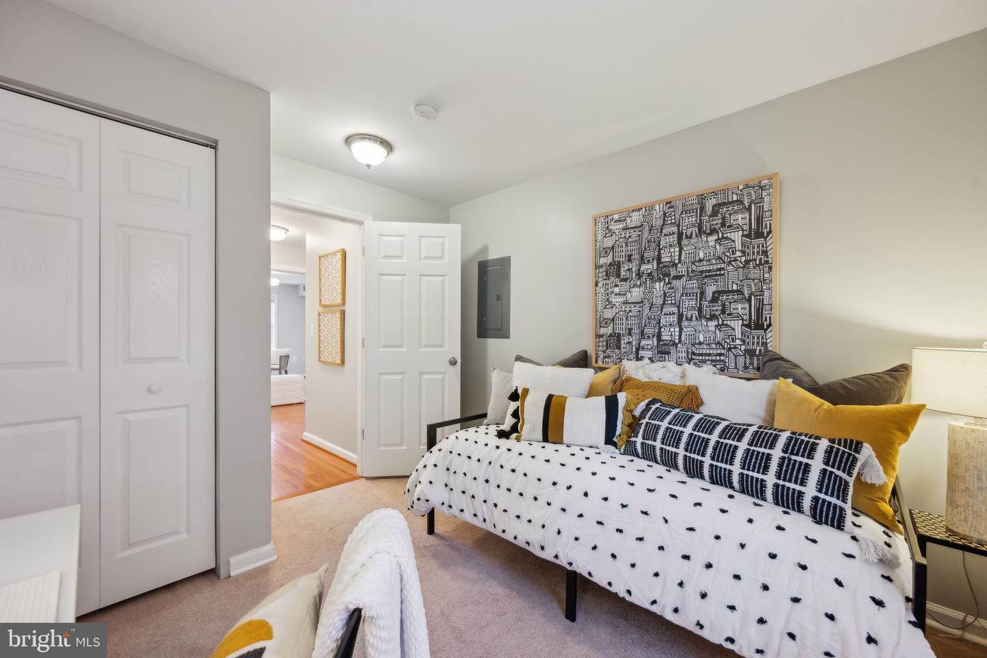 1280 RAUM ST NE #4, WASHINGTON, District Of Columbia 20002, 2 Bedrooms Bedrooms, ,1 BathroomBathrooms,Residential,For sale,1280 RAUM ST NE #4,DCDC2192602 MLS # DCDC2192602