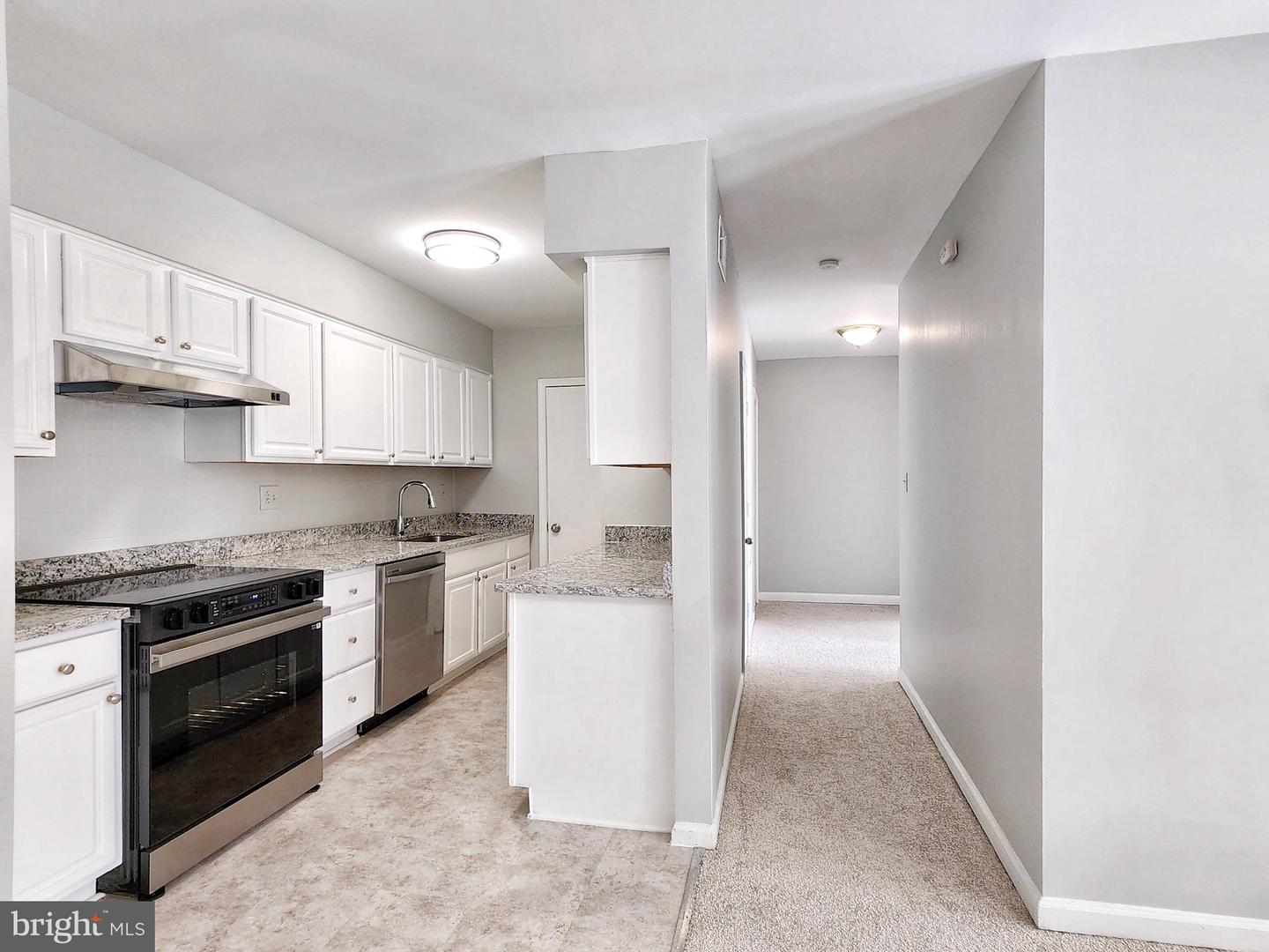 5900-F QUEENSTON ST #498, SPRINGFIELD, Virginia 22152, 2 Bedrooms Bedrooms, ,1 BathroomBathrooms,Residential,For sale,5900-F QUEENSTON ST #498,VAFX2230564 MLS # VAFX2230564