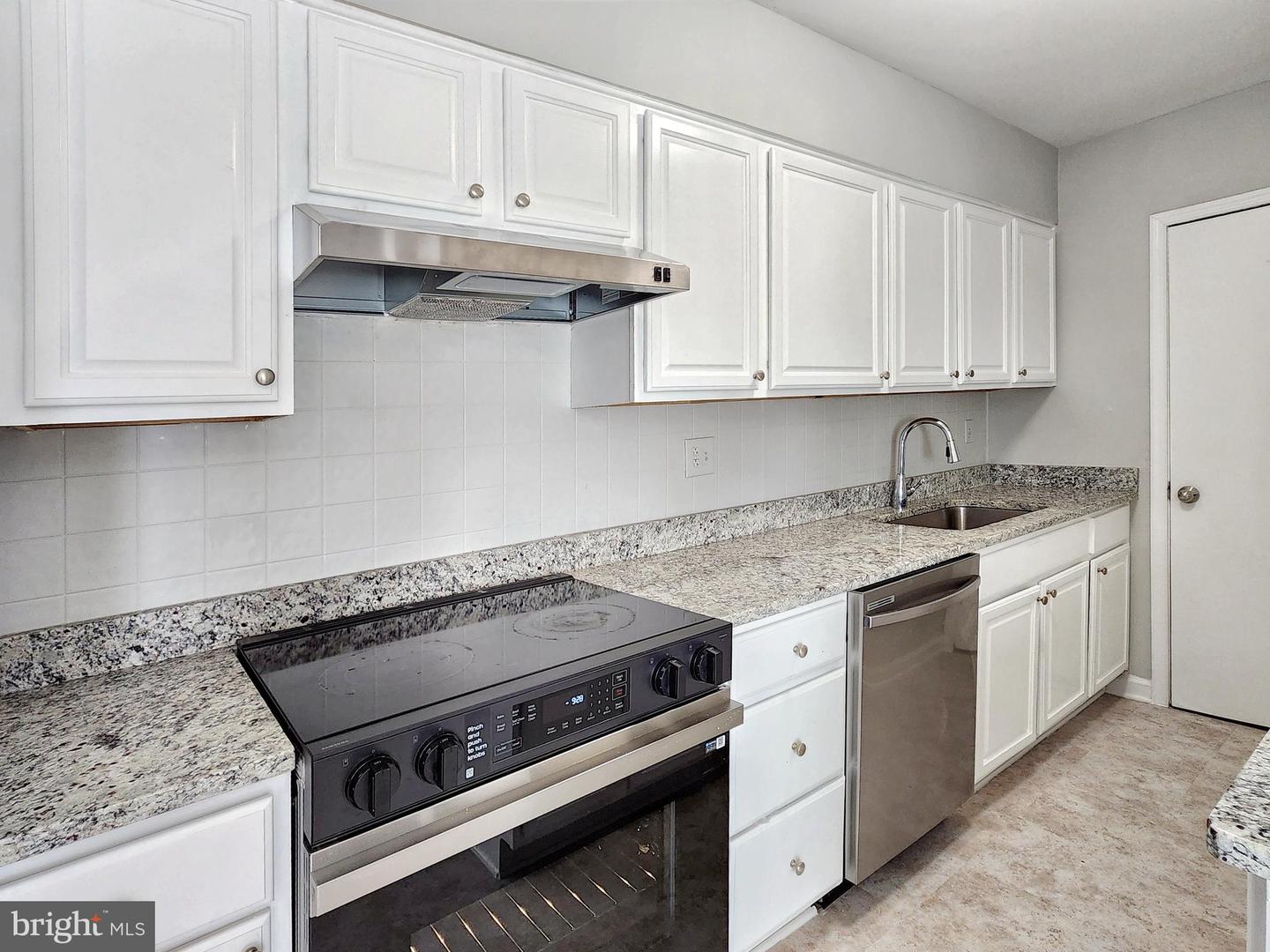 5900-F QUEENSTON ST #498, SPRINGFIELD, Virginia 22152, 2 Bedrooms Bedrooms, ,1 BathroomBathrooms,Residential,For sale,5900-F QUEENSTON ST #498,VAFX2230564 MLS # VAFX2230564