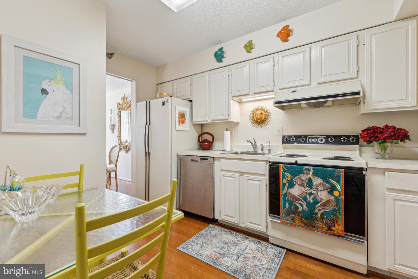 1808 OLD MEADOW RD #810, MCLEAN, Virginia 22102, 1 Bedroom Bedrooms, 3 Rooms Rooms,1 BathroomBathrooms,Residential,For sale,1808 OLD MEADOW RD #810,VAFX2230482 MLS # VAFX2230482