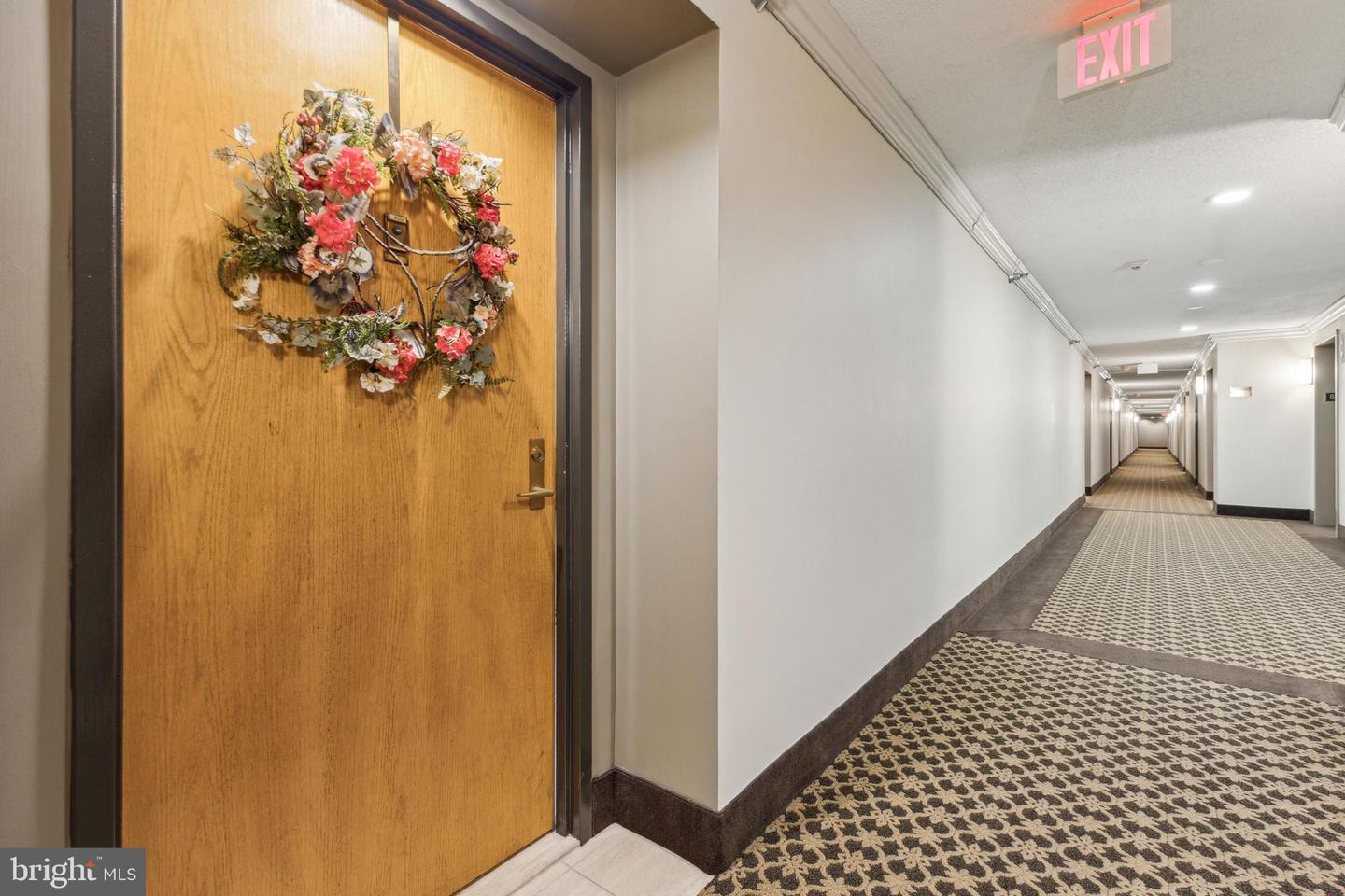 1808 OLD MEADOW RD #810, MCLEAN, Virginia 22102, 1 Bedroom Bedrooms, 3 Rooms Rooms,1 BathroomBathrooms,Residential,For sale,1808 OLD MEADOW RD #810,VAFX2230482 MLS # VAFX2230482