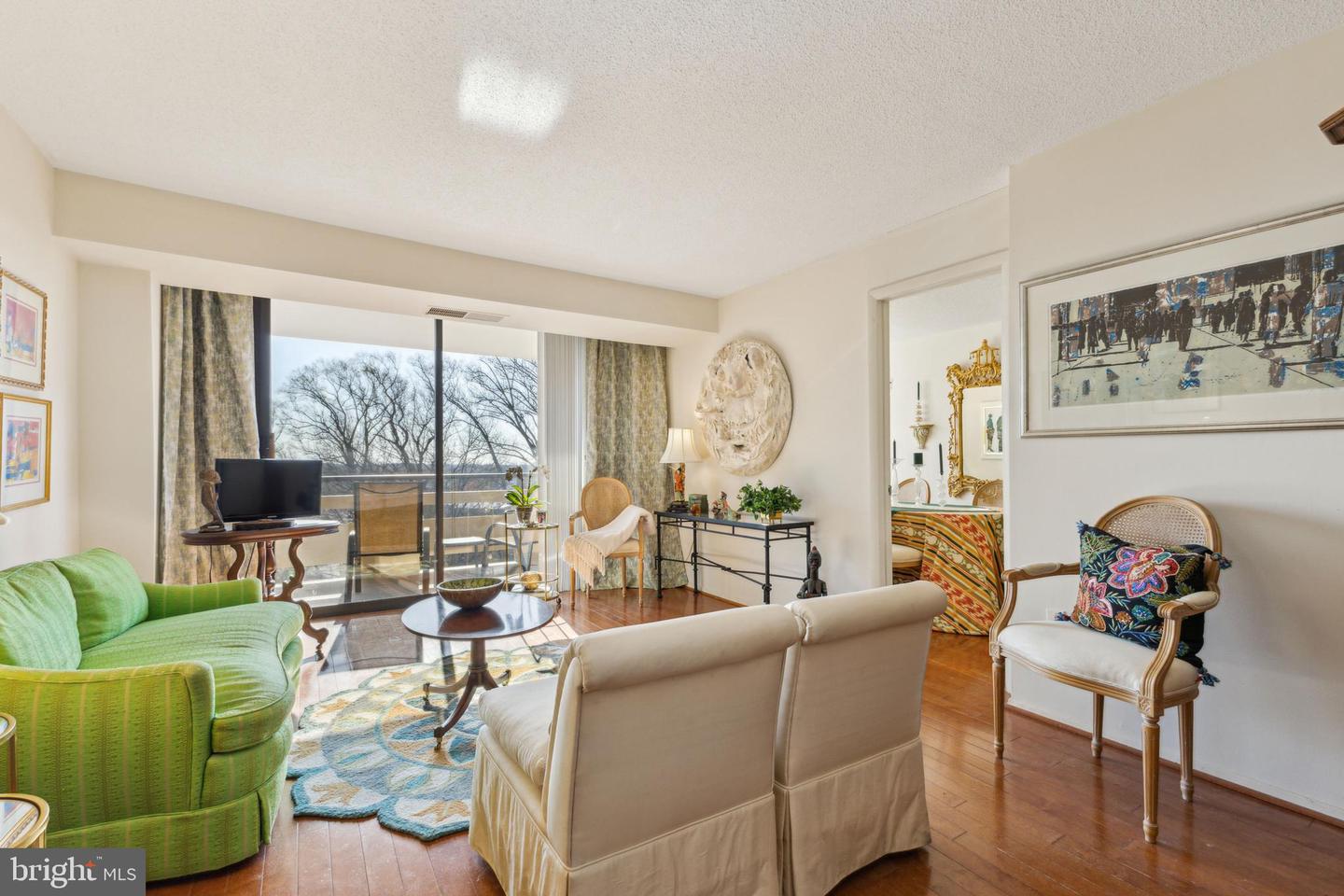 1808 OLD MEADOW RD #810, MCLEAN, Virginia 22102, 1 Bedroom Bedrooms, 3 Rooms Rooms,1 BathroomBathrooms,Residential,For sale,1808 OLD MEADOW RD #810,VAFX2230482 MLS # VAFX2230482