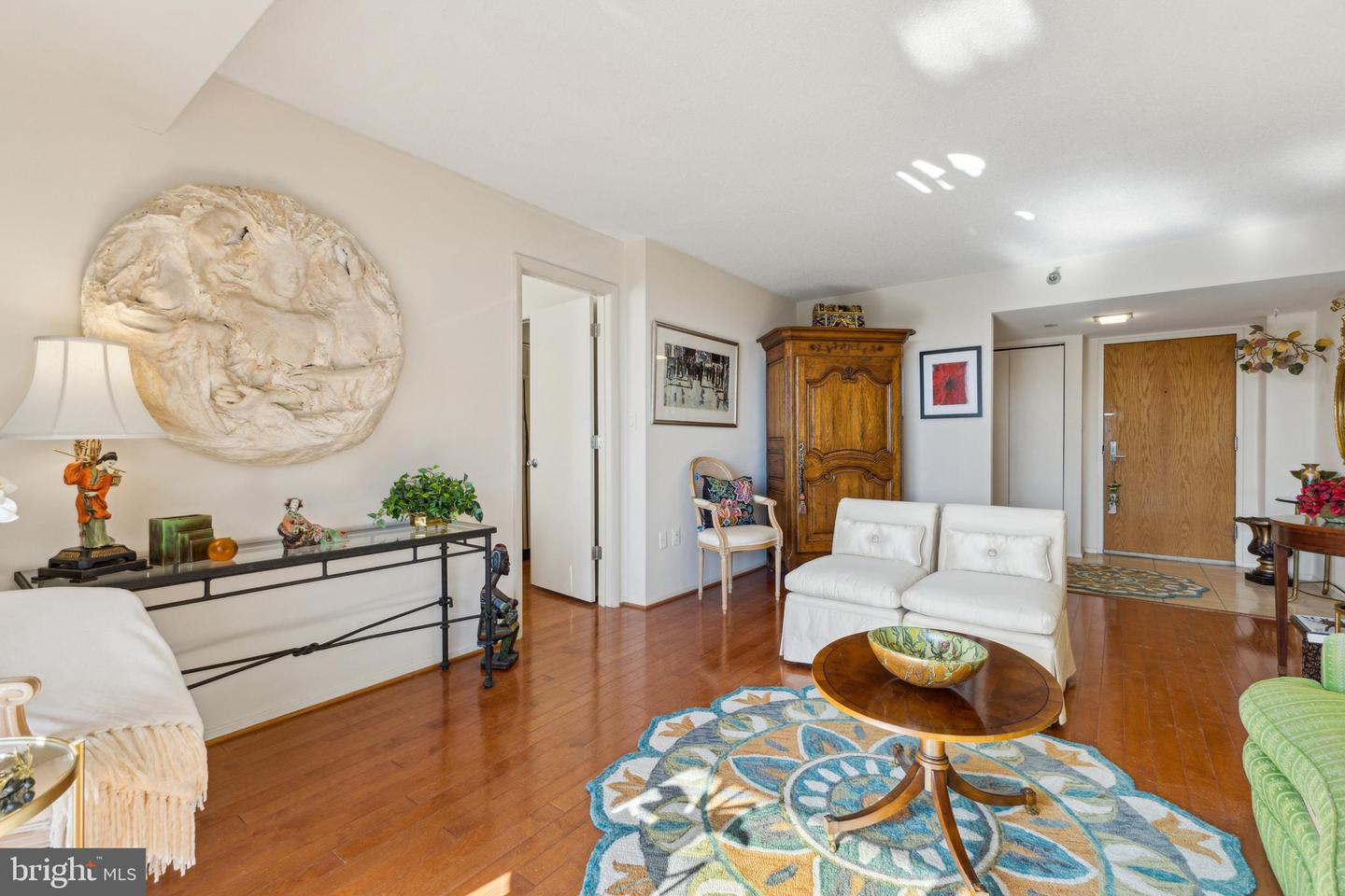 1808 OLD MEADOW RD #810, MCLEAN, Virginia 22102, 1 Bedroom Bedrooms, 3 Rooms Rooms,1 BathroomBathrooms,Residential,For sale,1808 OLD MEADOW RD #810,VAFX2230482 MLS # VAFX2230482