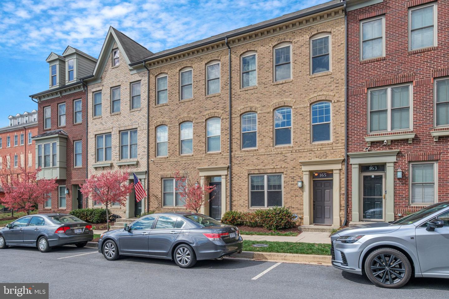 165 CONCORD PL NE, WASHINGTON, District Of Columbia 20011, 3 Bedrooms Bedrooms, ,3 BathroomsBathrooms,Residential,For sale,165 CONCORD PL NE,DCDC2192534 MLS # DCDC2192534