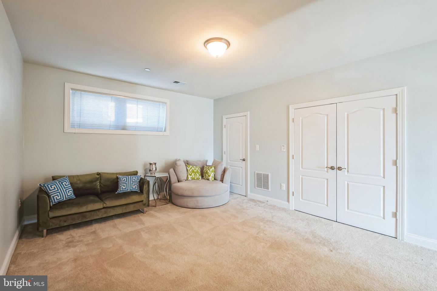 165 CONCORD PL NE, WASHINGTON, District Of Columbia 20011, 3 Bedrooms Bedrooms, ,3 BathroomsBathrooms,Residential,For sale,165 CONCORD PL NE,DCDC2192534 MLS # DCDC2192534