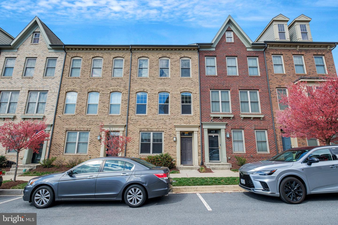 165 CONCORD PL NE, WASHINGTON, District Of Columbia 20011, 3 Bedrooms Bedrooms, ,3 BathroomsBathrooms,Residential,For sale,165 CONCORD PL NE,DCDC2192534 MLS # DCDC2192534