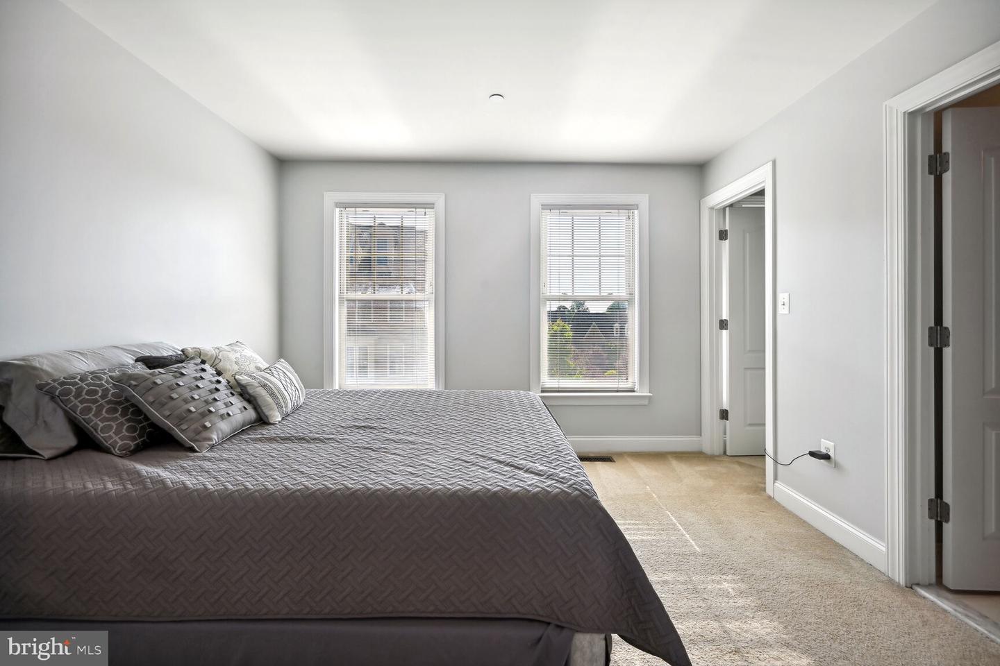 165 CONCORD PL NE, WASHINGTON, District Of Columbia 20011, 3 Bedrooms Bedrooms, ,3 BathroomsBathrooms,Residential,For sale,165 CONCORD PL NE,DCDC2192534 MLS # DCDC2192534