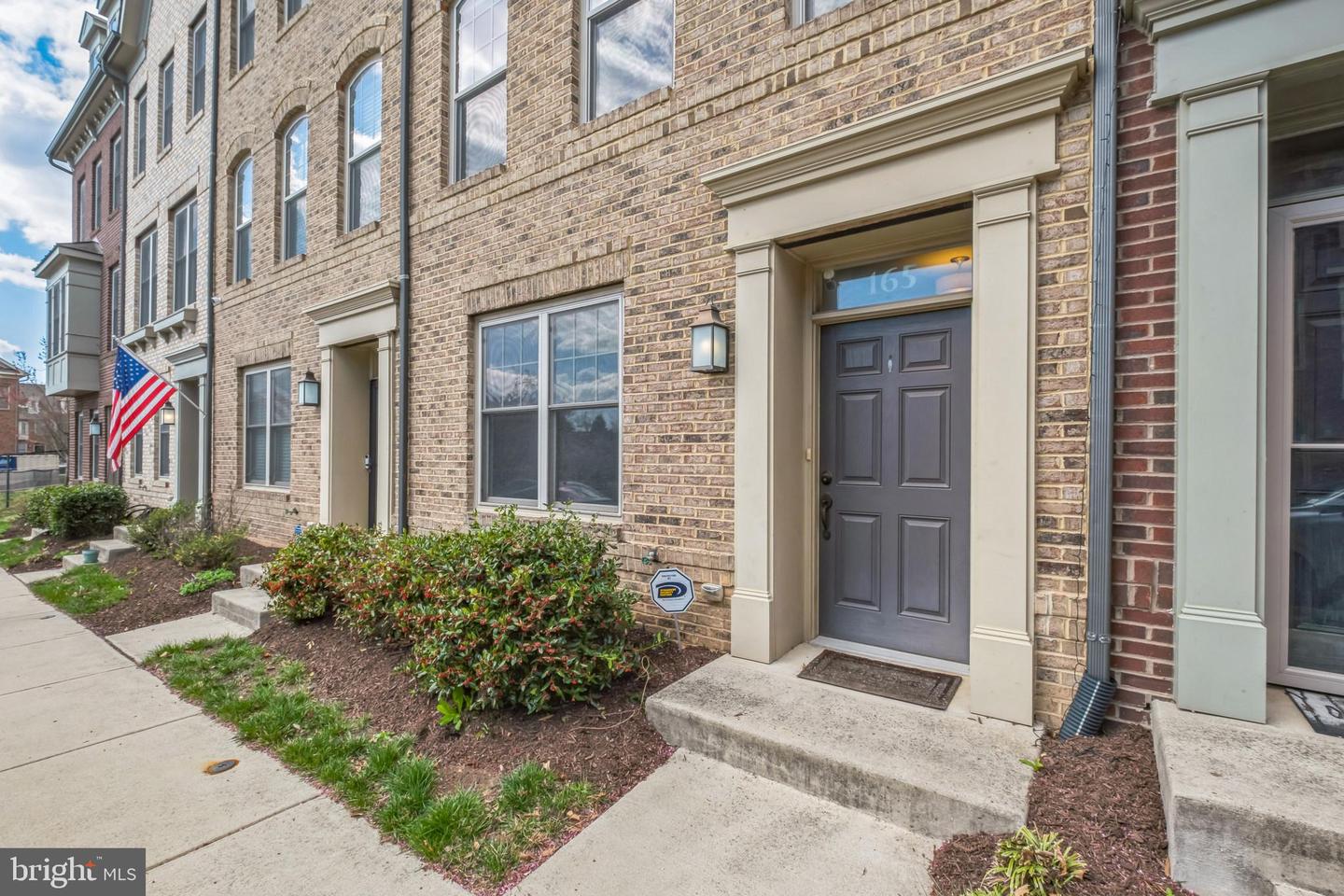165 CONCORD PL NE, WASHINGTON, District Of Columbia 20011, 3 Bedrooms Bedrooms, ,3 BathroomsBathrooms,Residential,For sale,165 CONCORD PL NE,DCDC2192534 MLS # DCDC2192534