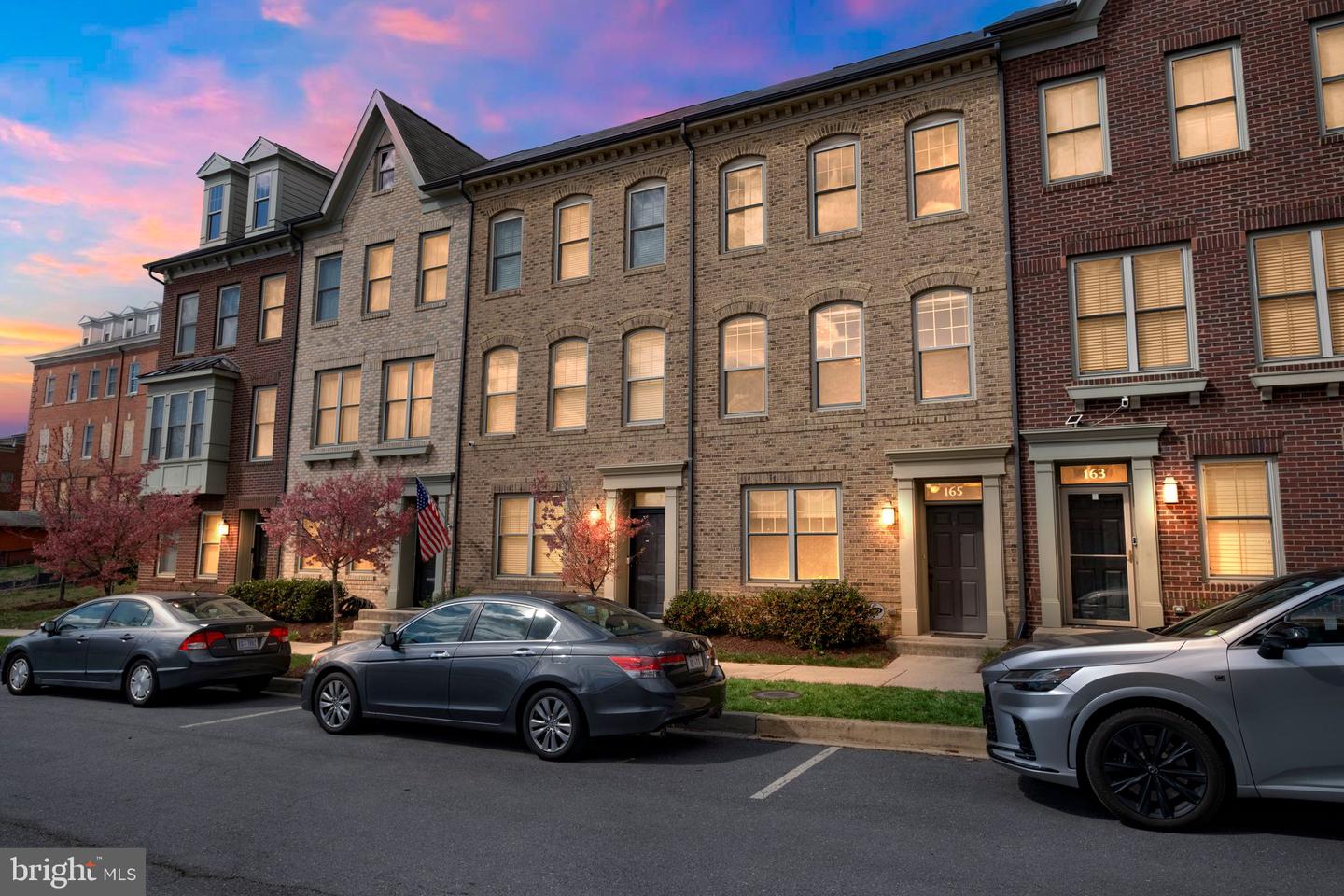 165 CONCORD PL NE, WASHINGTON, District Of Columbia 20011, 3 Bedrooms Bedrooms, ,3 BathroomsBathrooms,Residential,For sale,165 CONCORD PL NE,DCDC2192534 MLS # DCDC2192534