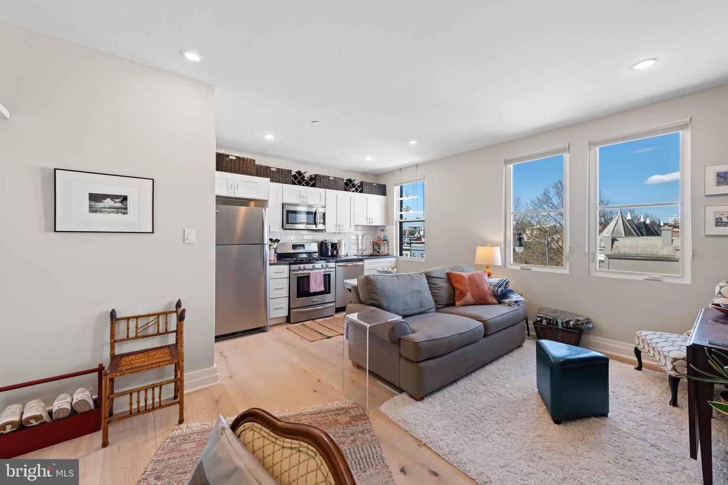 3101 SHERMAN AVE NW #402, WASHINGTON, District Of Columbia 20010, 1 Bedroom Bedrooms, ,1 BathroomBathrooms,Residential,For sale,3101 SHERMAN AVE NW #402,DCDC2192736 MLS # DCDC2192736