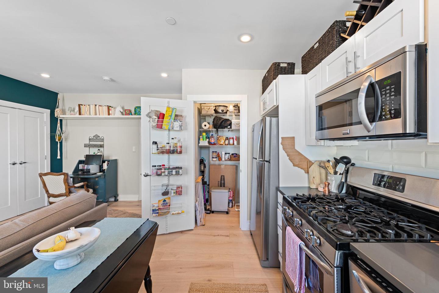 3101 SHERMAN AVE NW #402, WASHINGTON, District Of Columbia 20010, 1 Bedroom Bedrooms, ,1 BathroomBathrooms,Residential,For sale,3101 SHERMAN AVE NW #402,DCDC2192736 MLS # DCDC2192736