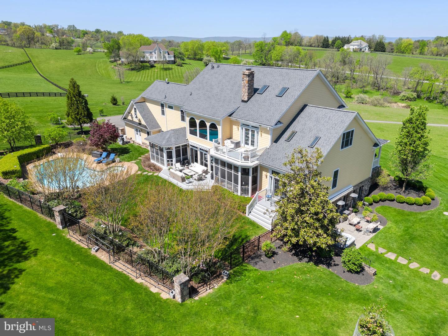40959 PACER LN, PAEONIAN SPRINGS, Virginia 20129, 5 Bedrooms Bedrooms, ,6 BathroomsBathrooms,Residential,For sale,40959 PACER LN,VALO2086442 MLS # VALO2086442
