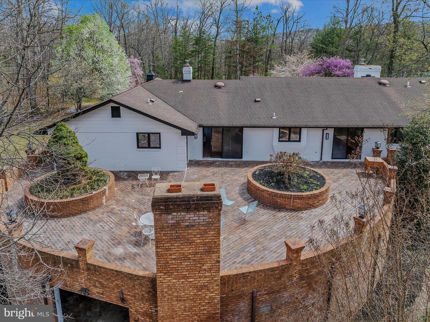 249 MINERAL SPRINGS DR, FRONT ROYAL, Virginia 22630, 6 Bedrooms Bedrooms, ,4 BathroomsBathrooms,Residential,For sale,249 MINERAL SPRINGS DR,VAWR2010672 MLS # VAWR2010672