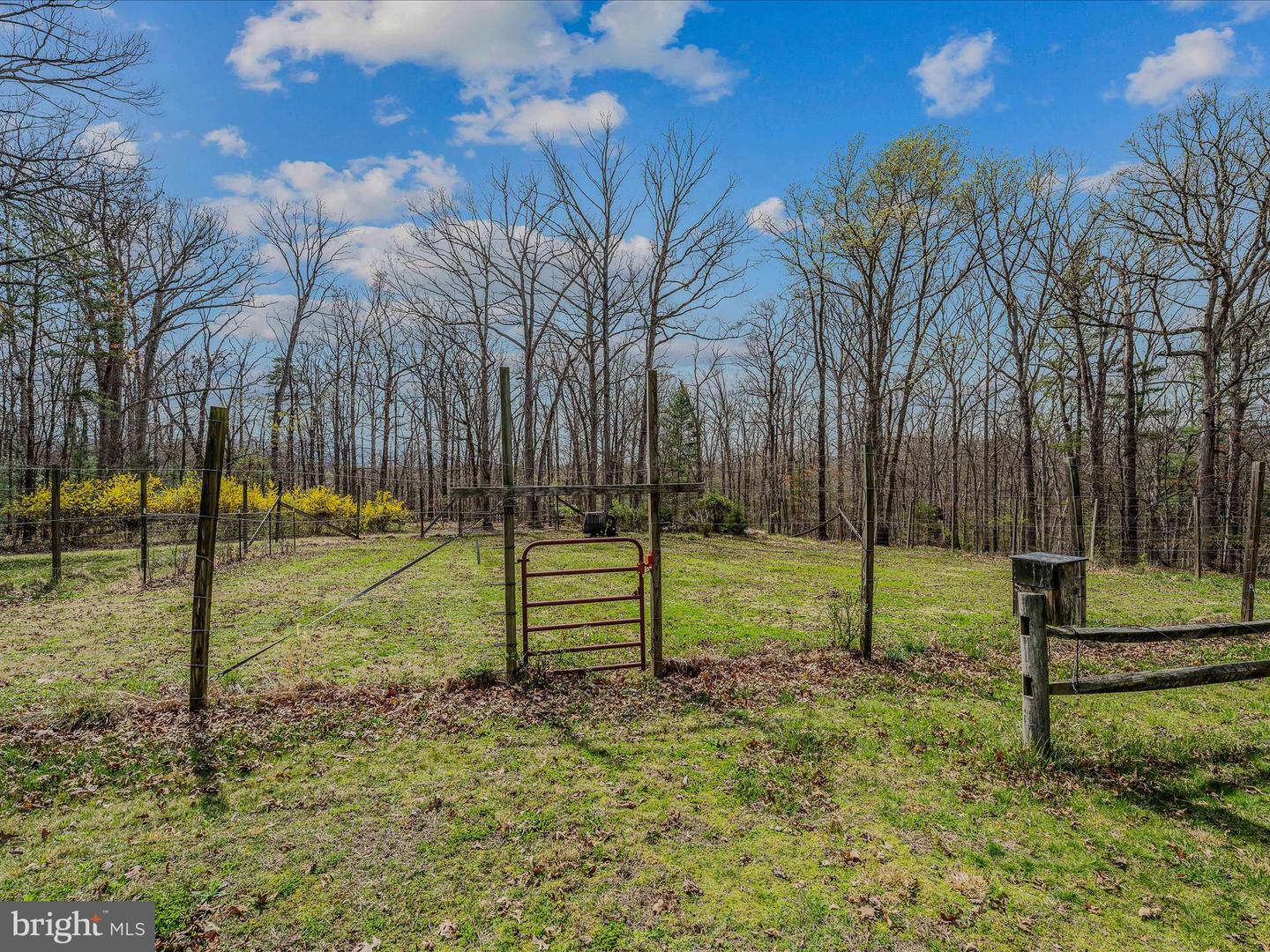 249 MINERAL SPRINGS DR, FRONT ROYAL, Virginia 22630, 6 Bedrooms Bedrooms, ,4 BathroomsBathrooms,Residential,For sale,249 MINERAL SPRINGS DR,VAWR2010672 MLS # VAWR2010672