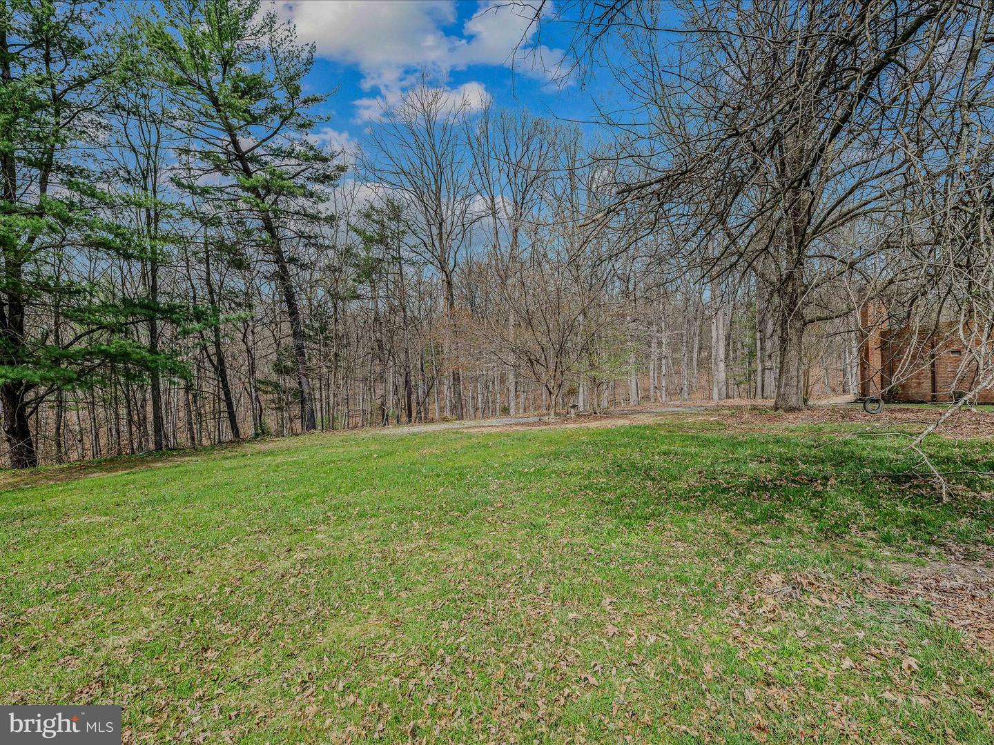 249 MINERAL SPRINGS DR, FRONT ROYAL, Virginia 22630, 6 Bedrooms Bedrooms, ,4 BathroomsBathrooms,Residential,For sale,249 MINERAL SPRINGS DR,VAWR2010672 MLS # VAWR2010672