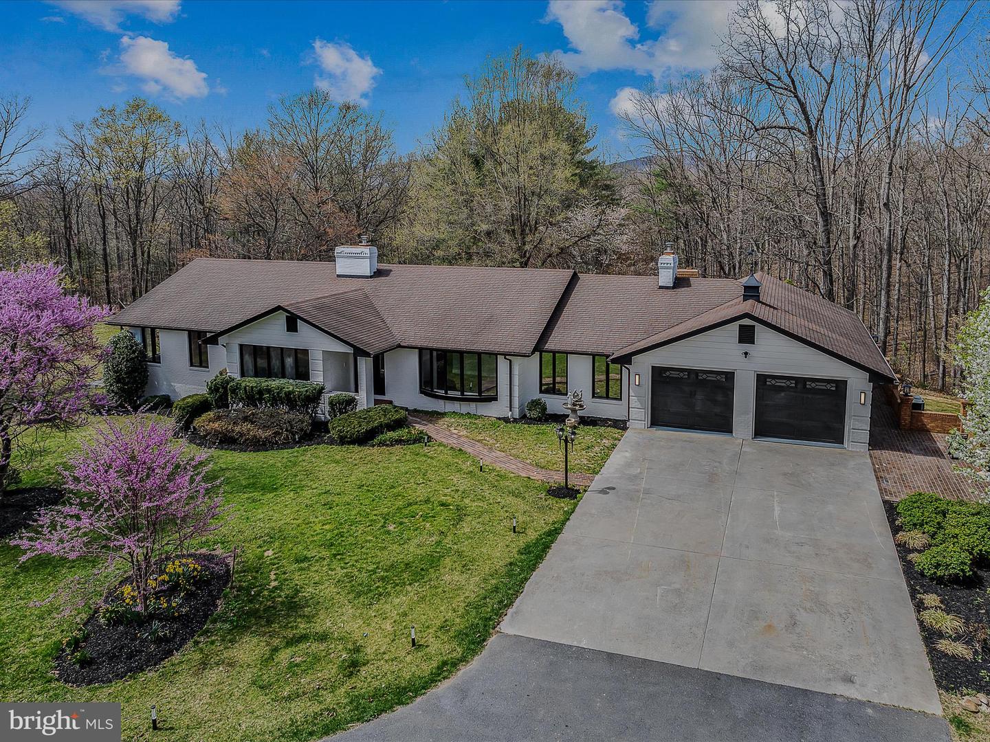 249 MINERAL SPRINGS DR, FRONT ROYAL, Virginia 22630, 6 Bedrooms Bedrooms, ,4 BathroomsBathrooms,Residential,For sale,249 MINERAL SPRINGS DR,VAWR2010672 MLS # VAWR2010672