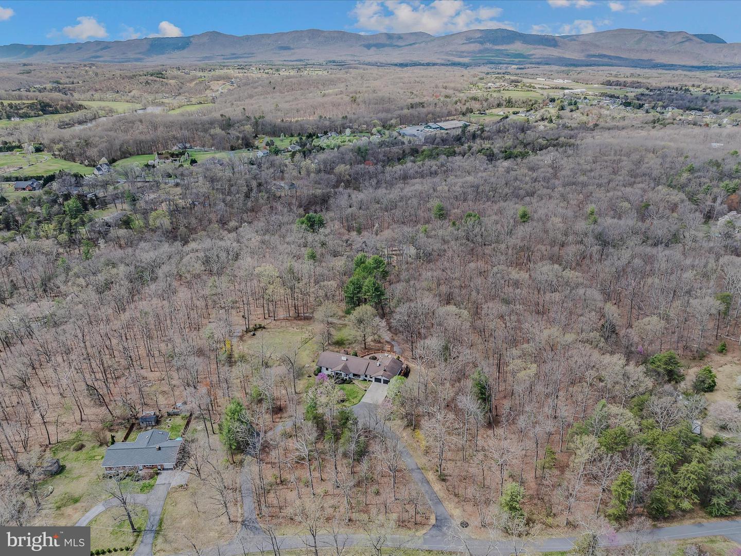 249 MINERAL SPRINGS DR, FRONT ROYAL, Virginia 22630, 6 Bedrooms Bedrooms, ,4 BathroomsBathrooms,Residential,For sale,249 MINERAL SPRINGS DR,VAWR2010672 MLS # VAWR2010672