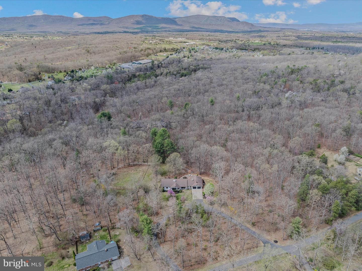 249 MINERAL SPRINGS DR, FRONT ROYAL, Virginia 22630, 6 Bedrooms Bedrooms, ,4 BathroomsBathrooms,Residential,For sale,249 MINERAL SPRINGS DR,VAWR2010672 MLS # VAWR2010672