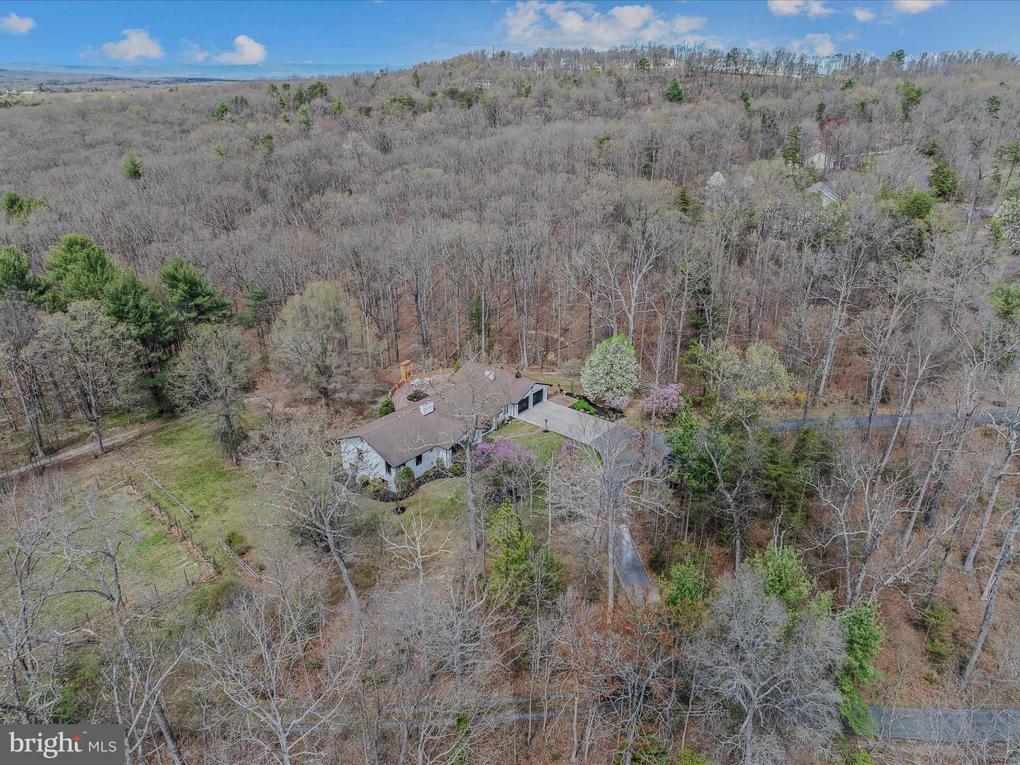 249 MINERAL SPRINGS DR, FRONT ROYAL, Virginia 22630, 6 Bedrooms Bedrooms, ,4 BathroomsBathrooms,Residential,For sale,249 MINERAL SPRINGS DR,VAWR2010672 MLS # VAWR2010672
