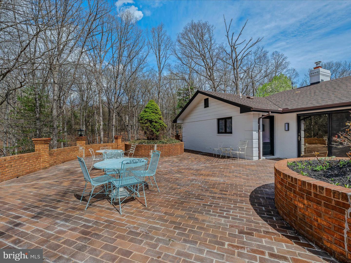 249 MINERAL SPRINGS DR, FRONT ROYAL, Virginia 22630, 6 Bedrooms Bedrooms, ,4 BathroomsBathrooms,Residential,For sale,249 MINERAL SPRINGS DR,VAWR2010672 MLS # VAWR2010672