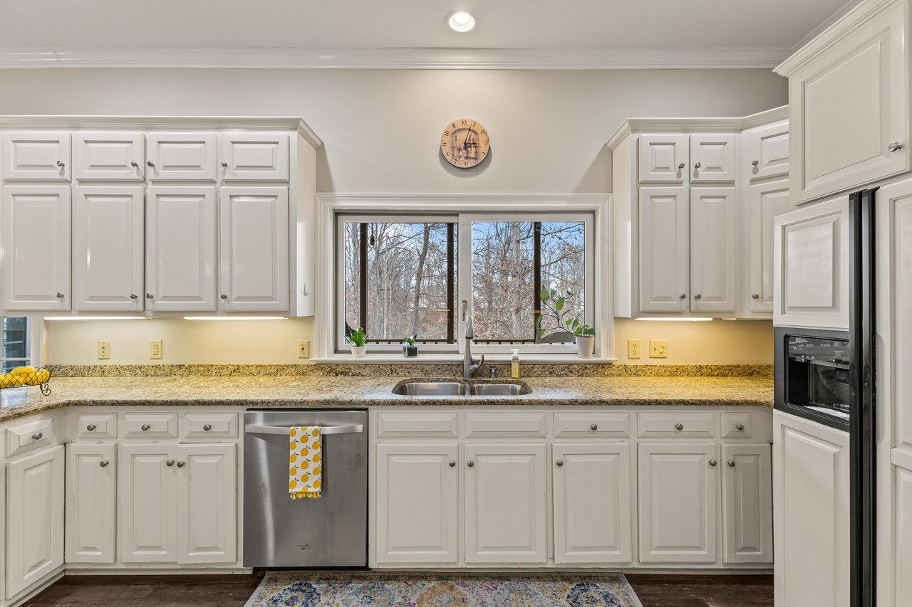 3417 TAYLOR SPRING LN, ROCKINGHAM, Virginia 22801, 4 Bedrooms Bedrooms, ,3 BathroomsBathrooms,Residential,3417 TAYLOR SPRING LN,662597 MLS # 662597