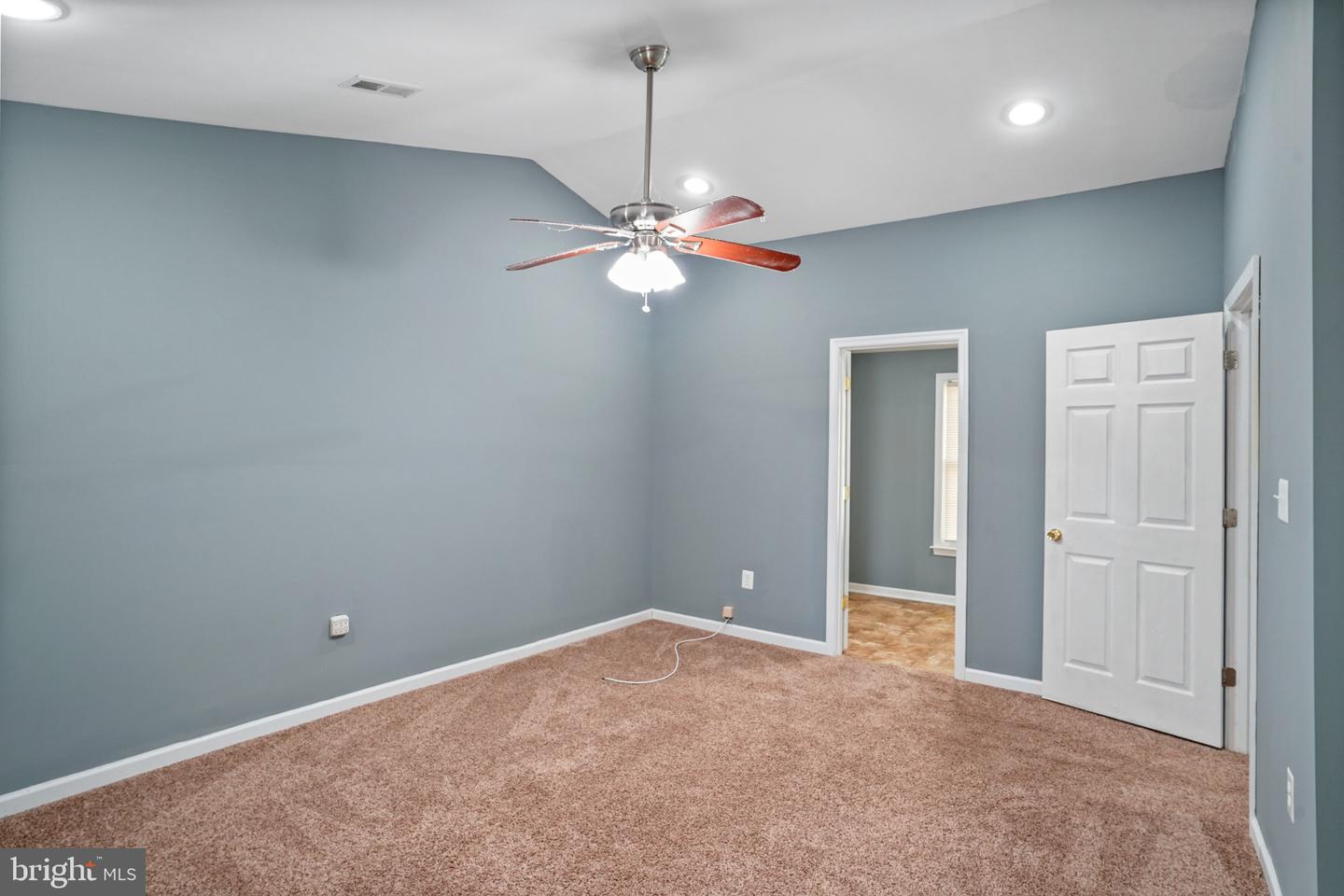 7058 CRESPO LN, MANASSAS, Virginia 20112, 8 Bedrooms Bedrooms, ,4 BathroomsBathrooms,Residential,For sale,7058 CRESPO LN,VAPW2090580 MLS # VAPW2090580