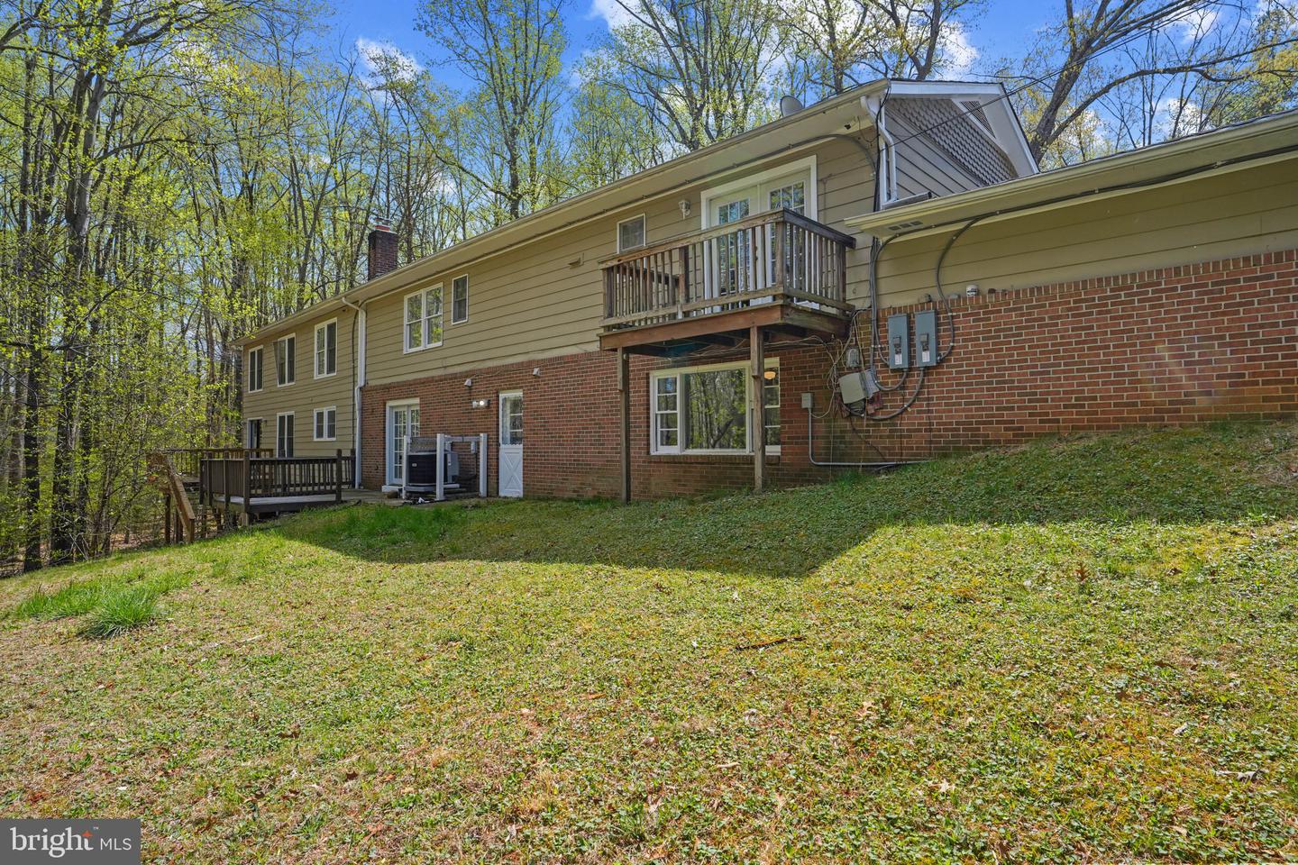7058 CRESPO LN, MANASSAS, Virginia 20112, 8 Bedrooms Bedrooms, ,4 BathroomsBathrooms,Residential,For sale,7058 CRESPO LN,VAPW2090580 MLS # VAPW2090580