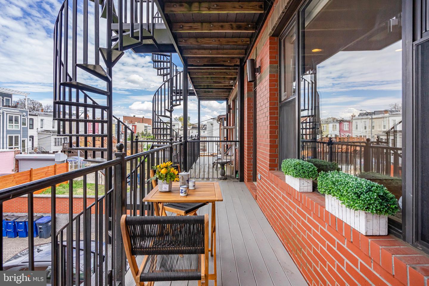 1402 K ST SE #2, WASHINGTON, District Of Columbia 20003, 2 Bedrooms Bedrooms, ,2 BathroomsBathrooms,Residential,For sale,1402 K ST SE #2,DCDC2191206 MLS # DCDC2191206
