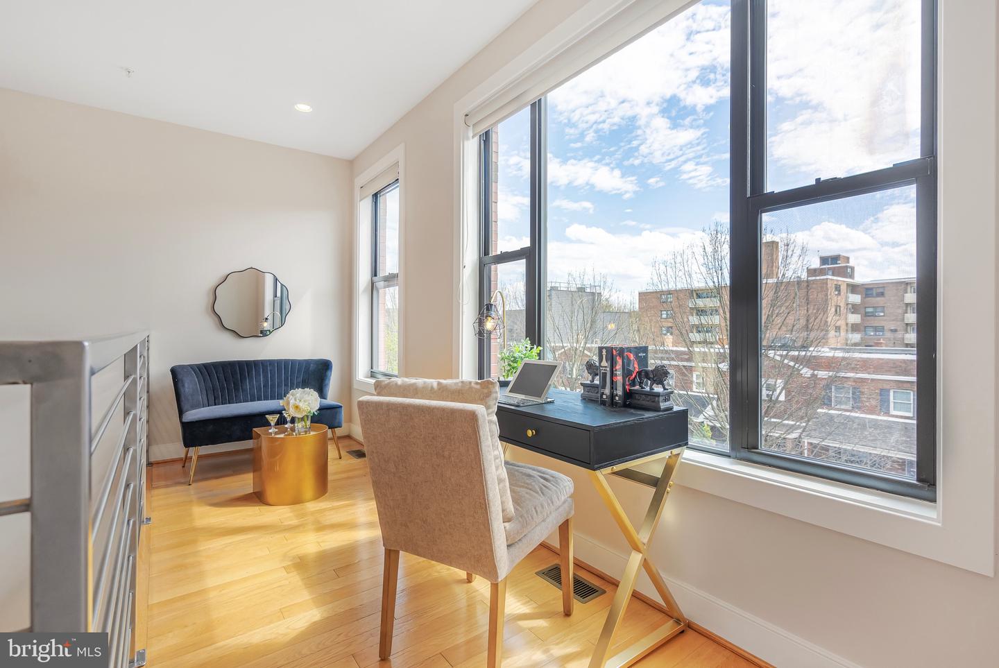 1402 K ST SE #2, WASHINGTON, District Of Columbia 20003, 2 Bedrooms Bedrooms, ,2 BathroomsBathrooms,Residential,For sale,1402 K ST SE #2,DCDC2191206 MLS # DCDC2191206
