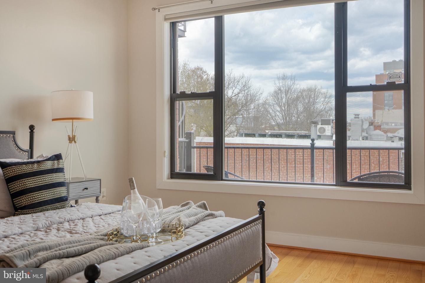 1402 K ST SE #2, WASHINGTON, District Of Columbia 20003, 2 Bedrooms Bedrooms, ,2 BathroomsBathrooms,Residential,For sale,1402 K ST SE #2,DCDC2191206 MLS # DCDC2191206
