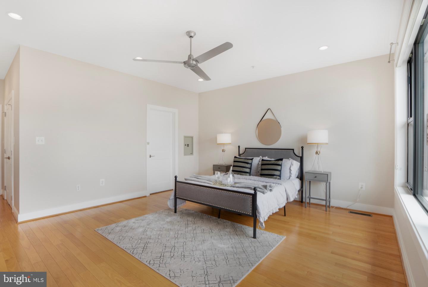 1402 K ST SE #2, WASHINGTON, District Of Columbia 20003, 2 Bedrooms Bedrooms, ,2 BathroomsBathrooms,Residential,For sale,1402 K ST SE #2,DCDC2191206 MLS # DCDC2191206