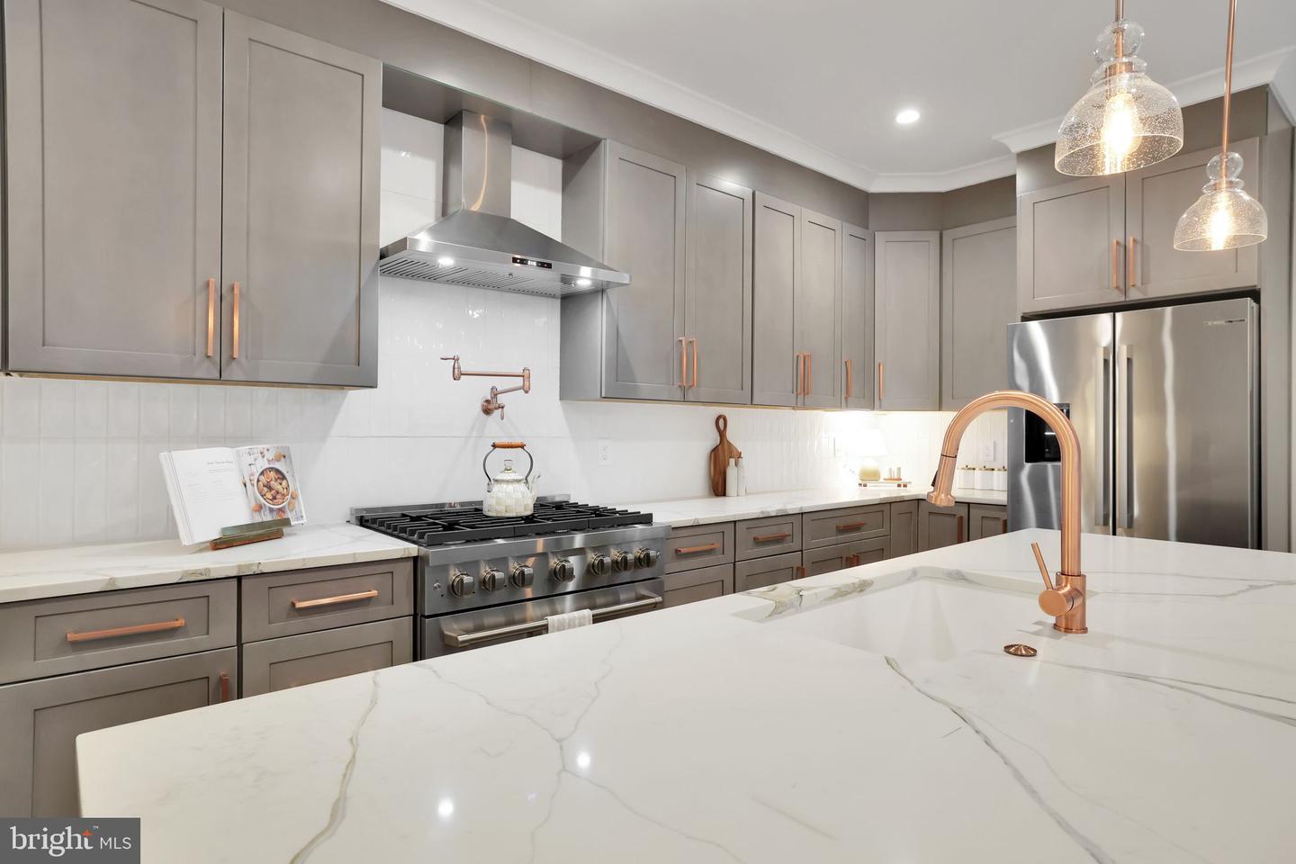 3740 KANAWHA ST NW, WASHINGTON, District Of Columbia 20015, 5 Bedrooms Bedrooms, ,4 BathroomsBathrooms,Residential,For sale,3740 KANAWHA ST NW,DCDC2191558 MLS # DCDC2191558