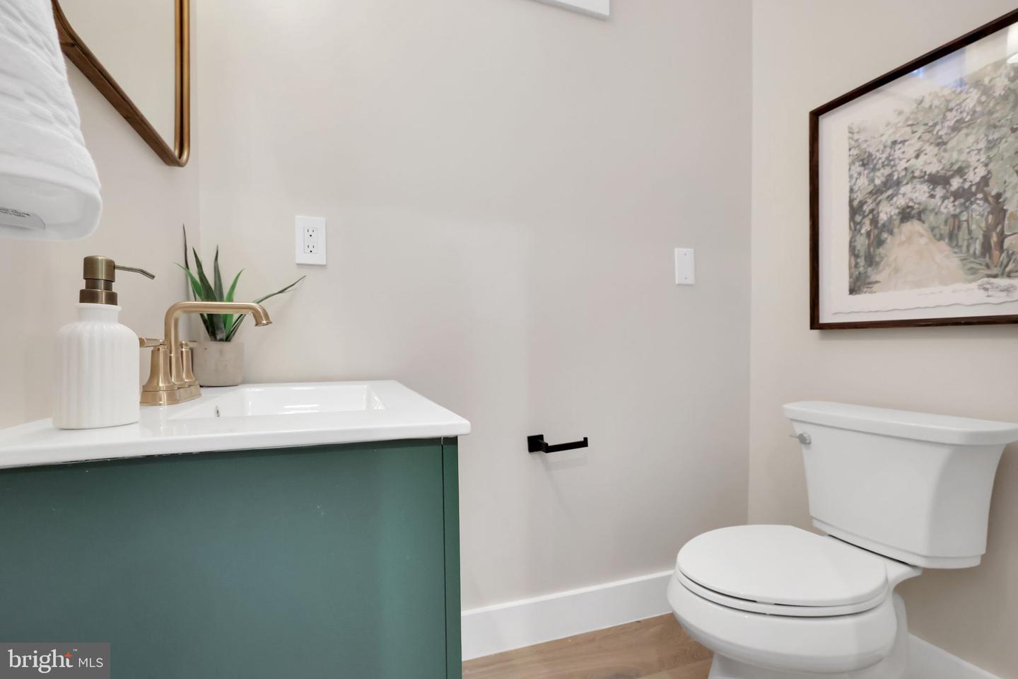 3740 KANAWHA ST NW, WASHINGTON, District Of Columbia 20015, 5 Bedrooms Bedrooms, ,4 BathroomsBathrooms,Residential,For sale,3740 KANAWHA ST NW,DCDC2191558 MLS # DCDC2191558