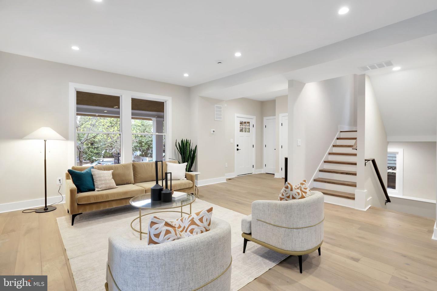 3740 KANAWHA ST NW, WASHINGTON, District Of Columbia 20015, 5 Bedrooms Bedrooms, ,4 BathroomsBathrooms,Residential,For sale,3740 KANAWHA ST NW,DCDC2191558 MLS # DCDC2191558