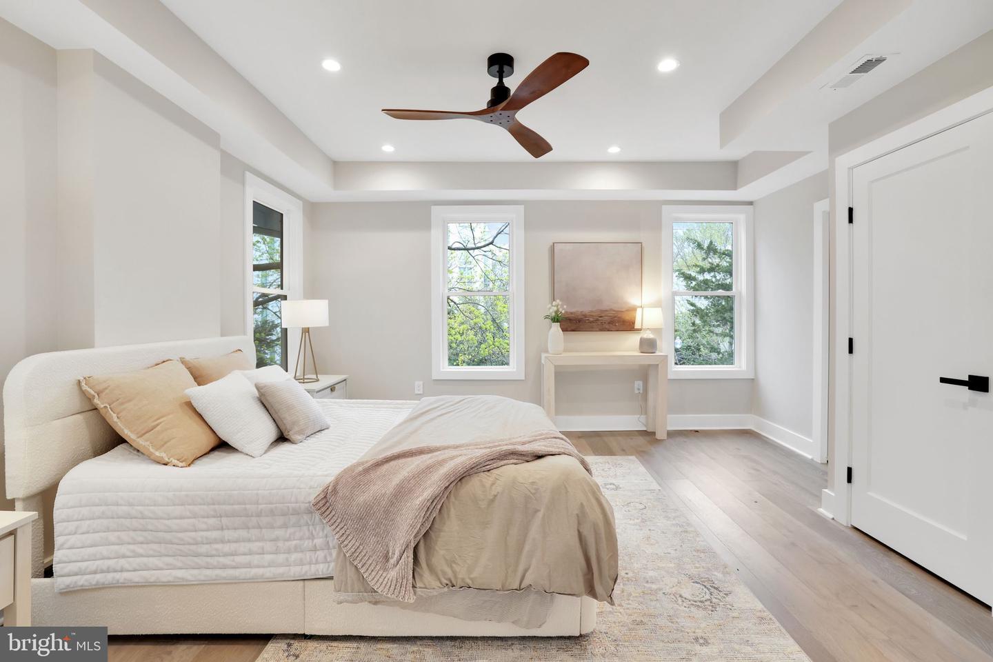 3740 KANAWHA ST NW, WASHINGTON, District Of Columbia 20015, 5 Bedrooms Bedrooms, ,4 BathroomsBathrooms,Residential,For sale,3740 KANAWHA ST NW,DCDC2191558 MLS # DCDC2191558