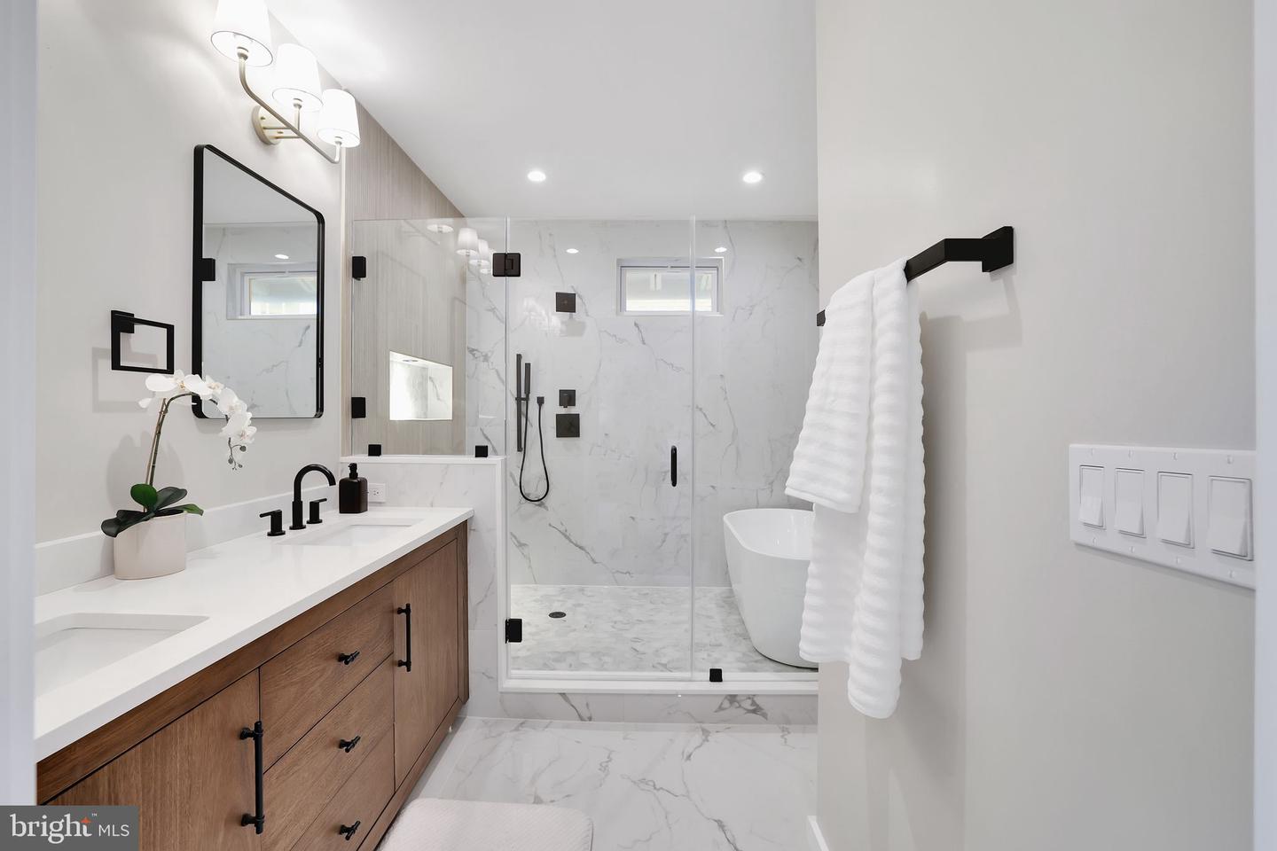 3740 KANAWHA ST NW, WASHINGTON, District Of Columbia 20015, 5 Bedrooms Bedrooms, ,4 BathroomsBathrooms,Residential,For sale,3740 KANAWHA ST NW,DCDC2191558 MLS # DCDC2191558