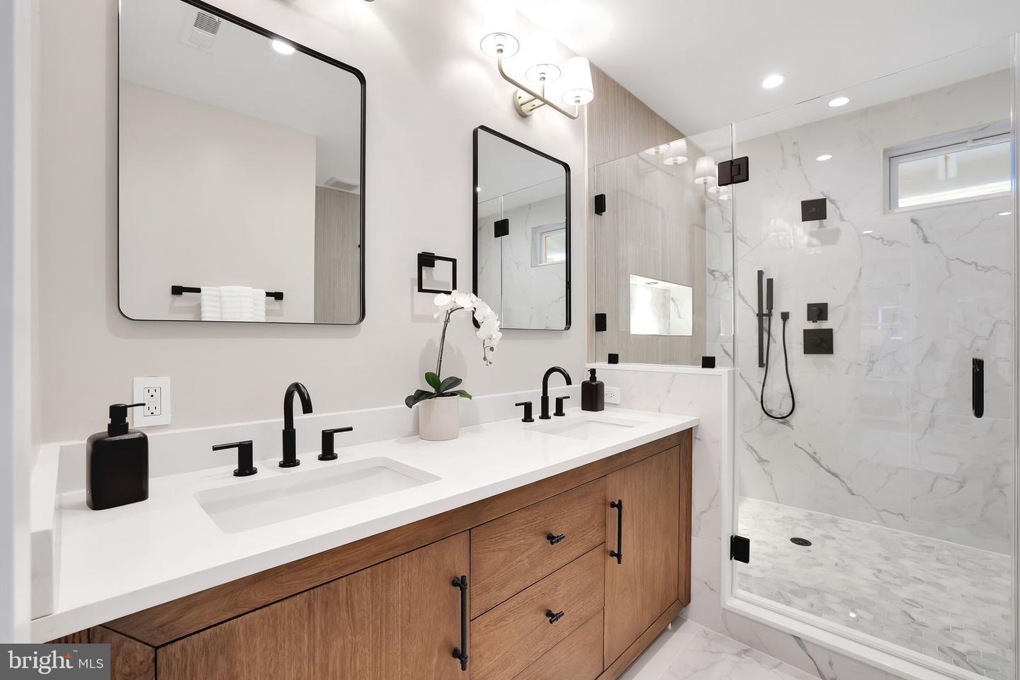 3740 KANAWHA ST NW, WASHINGTON, District Of Columbia 20015, 5 Bedrooms Bedrooms, ,4 BathroomsBathrooms,Residential,For sale,3740 KANAWHA ST NW,DCDC2191558 MLS # DCDC2191558