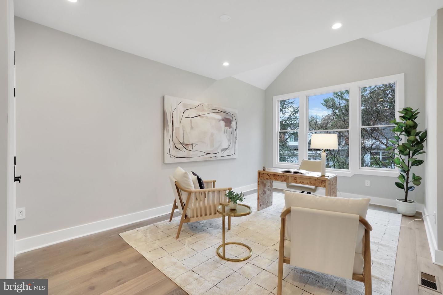 3740 KANAWHA ST NW, WASHINGTON, District Of Columbia 20015, 5 Bedrooms Bedrooms, ,4 BathroomsBathrooms,Residential,For sale,3740 KANAWHA ST NW,DCDC2191558 MLS # DCDC2191558