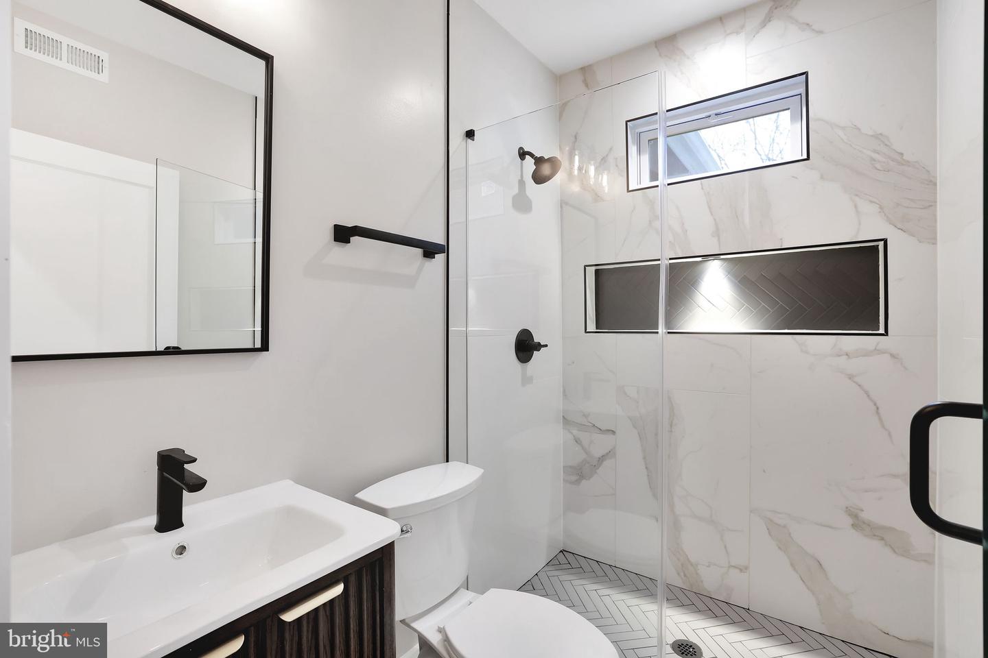 3740 KANAWHA ST NW, WASHINGTON, District Of Columbia 20015, 5 Bedrooms Bedrooms, ,4 BathroomsBathrooms,Residential,For sale,3740 KANAWHA ST NW,DCDC2191558 MLS # DCDC2191558