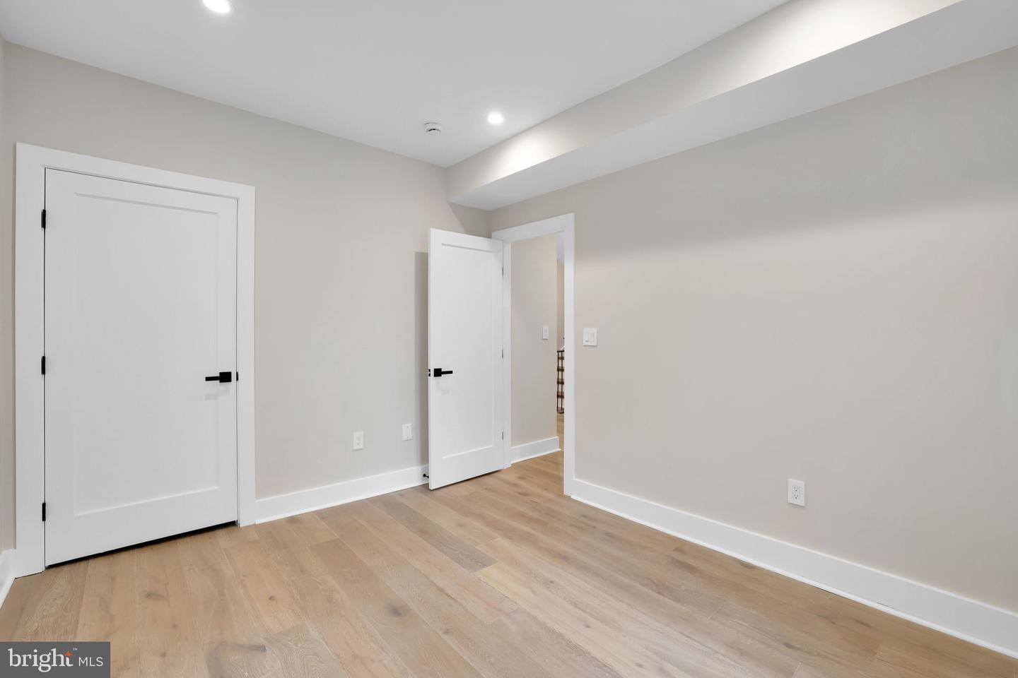 3740 KANAWHA ST NW, WASHINGTON, District Of Columbia 20015, 5 Bedrooms Bedrooms, ,4 BathroomsBathrooms,Residential,For sale,3740 KANAWHA ST NW,DCDC2191558 MLS # DCDC2191558
