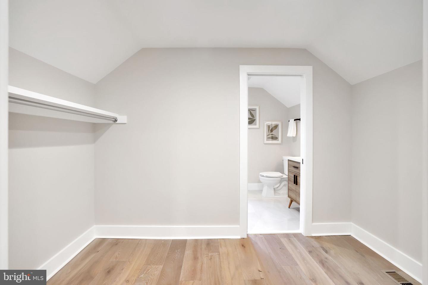 3740 KANAWHA ST NW, WASHINGTON, District Of Columbia 20015, 5 Bedrooms Bedrooms, ,4 BathroomsBathrooms,Residential,For sale,3740 KANAWHA ST NW,DCDC2191558 MLS # DCDC2191558