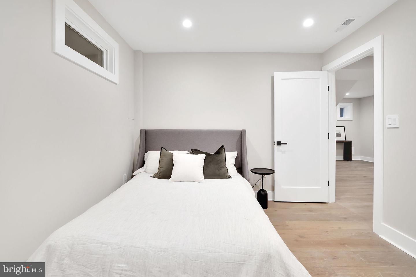 3740 KANAWHA ST NW, WASHINGTON, District Of Columbia 20015, 5 Bedrooms Bedrooms, ,4 BathroomsBathrooms,Residential,For sale,3740 KANAWHA ST NW,DCDC2191558 MLS # DCDC2191558