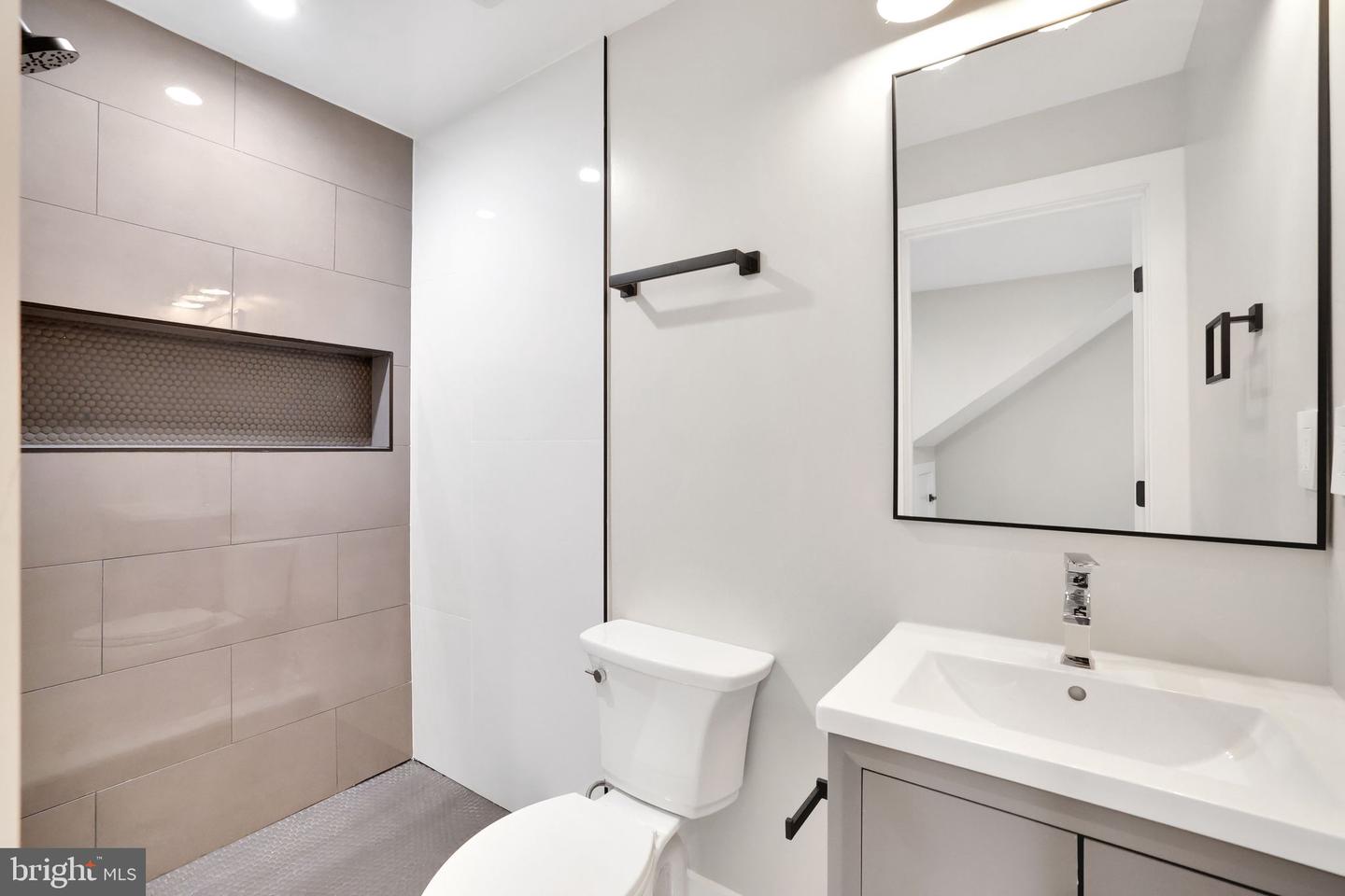 3740 KANAWHA ST NW, WASHINGTON, District Of Columbia 20015, 5 Bedrooms Bedrooms, ,4 BathroomsBathrooms,Residential,For sale,3740 KANAWHA ST NW,DCDC2191558 MLS # DCDC2191558
