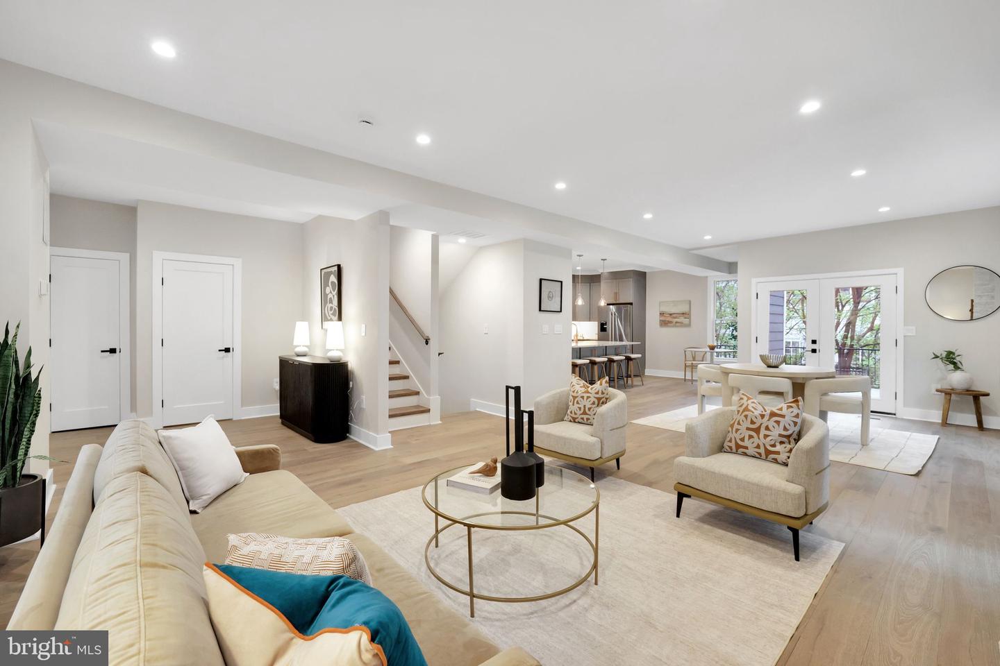 3740 KANAWHA ST NW, WASHINGTON, District Of Columbia 20015, 5 Bedrooms Bedrooms, ,4 BathroomsBathrooms,Residential,For sale,3740 KANAWHA ST NW,DCDC2191558 MLS # DCDC2191558