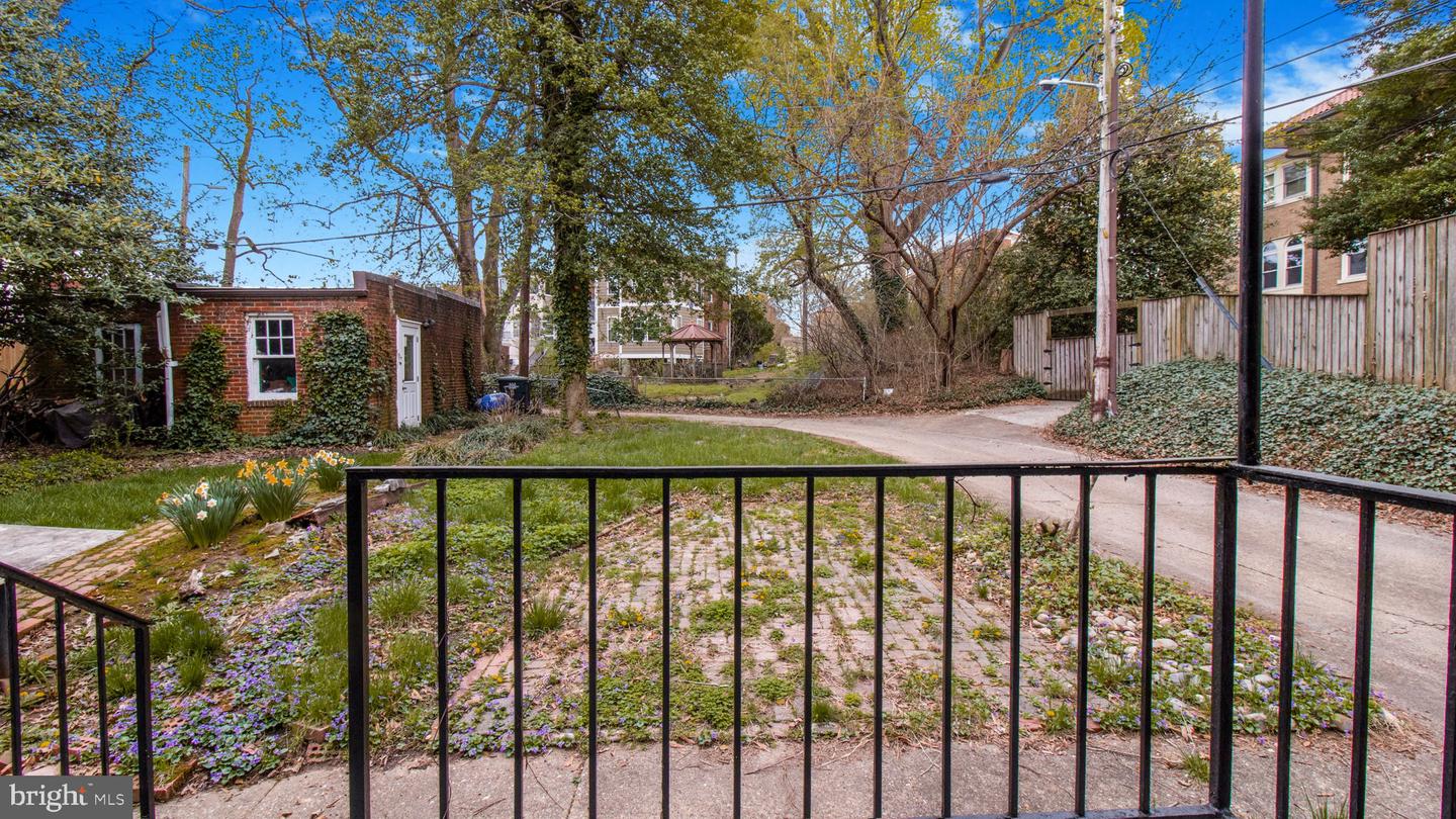 901 VARNUM ST NE, WASHINGTON, District Of Columbia 20017, 4 Bedrooms Bedrooms, ,2 BathroomsBathrooms,Residential,For sale,901 VARNUM ST NE,DCDC2193484 MLS # DCDC2193484