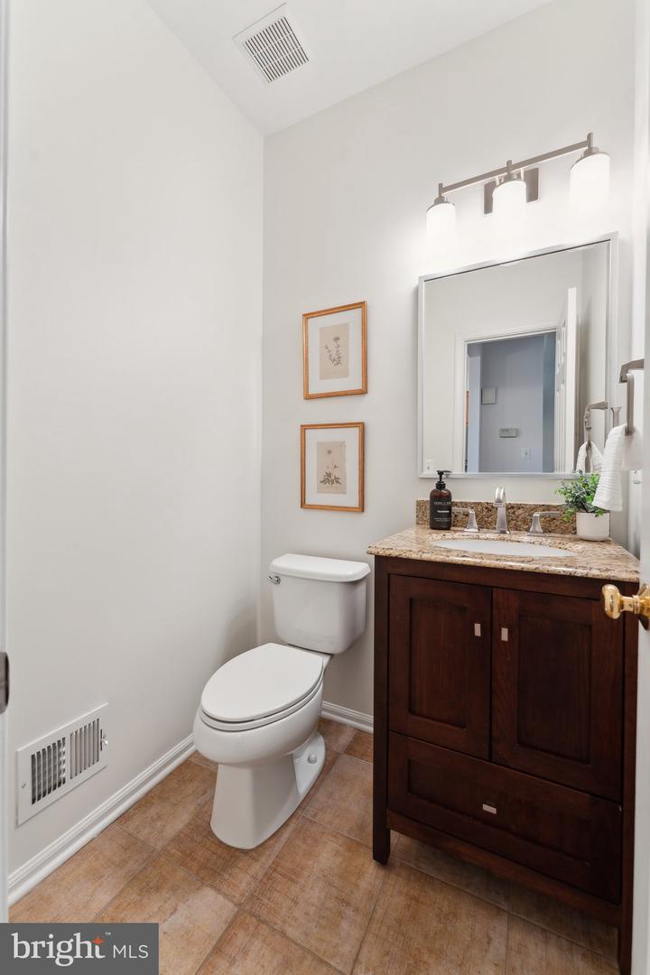 3913A ELBERT AVE, ALEXANDRIA, Virginia 22305, 3 Bedrooms Bedrooms, ,3 BathroomsBathrooms,Residential,For sale,3913A ELBERT AVE,VAAX2043190 MLS # VAAX2043190