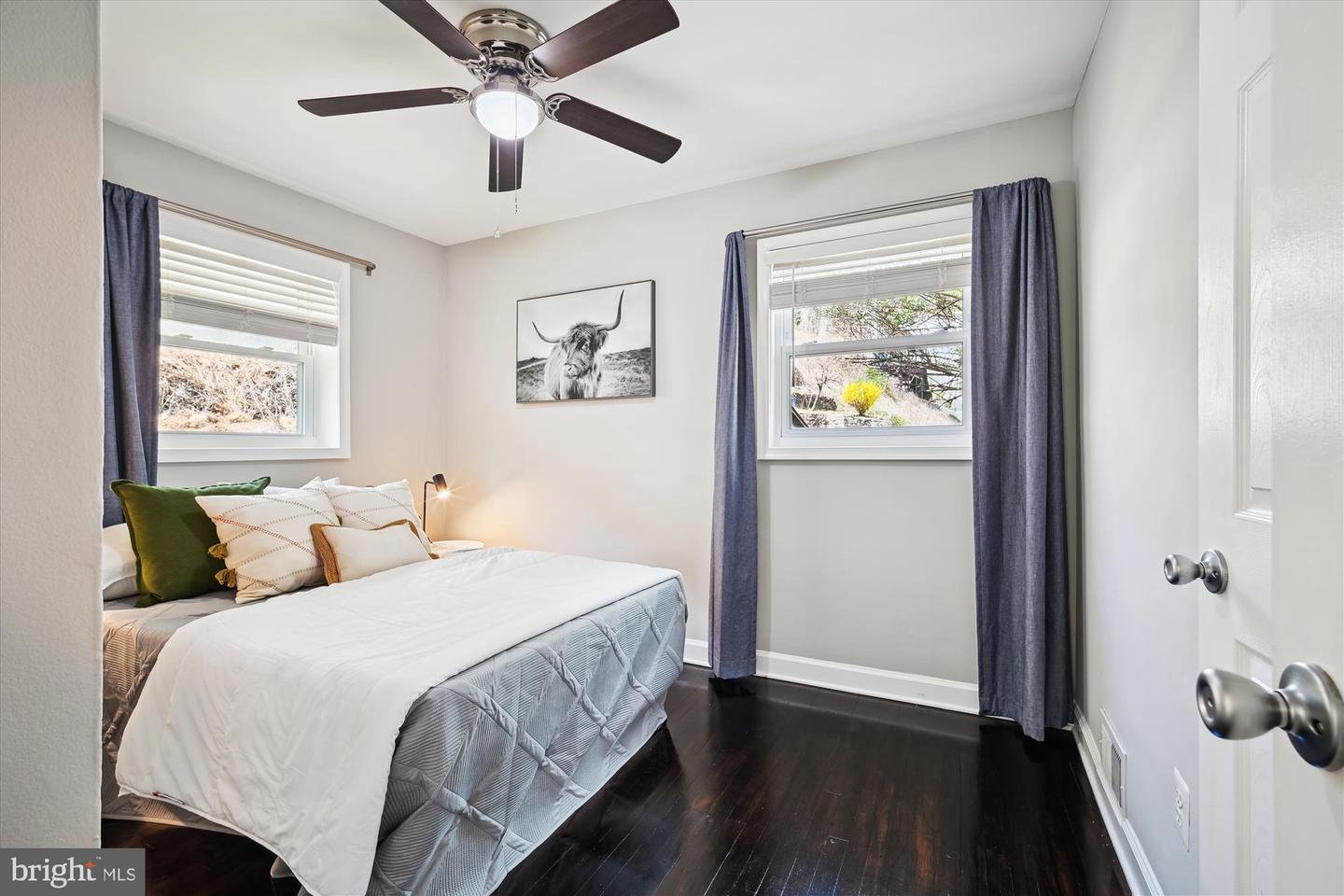 1416 S BUCHANAN ST, ARLINGTON, Virginia 22204, 3 Bedrooms Bedrooms, ,2 BathroomsBathrooms,Residential,For sale,1416 S BUCHANAN ST,VAAR2055000 MLS # VAAR2055000